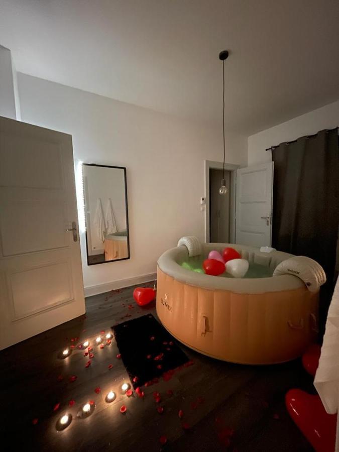 Apartment Cocoon Jacuzzi Straßburg